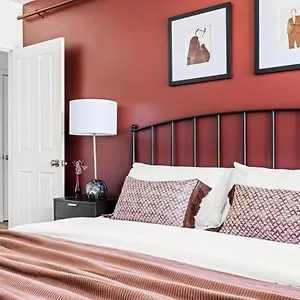  Apartment Modern Comfort - King Beds - Walk To Sloans United States